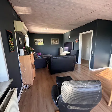 Hus Taet Pa Danfoss Universe Og *